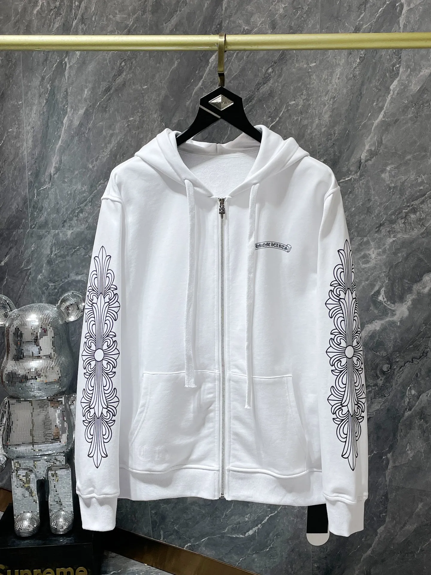 P260 Chrome Hearts Autumn and Winter 2025 Counter Synchronization ❤️ Crow Cross Pink Sword Short Sleeve Zipper Sweater Improved customized version of 1:1 high-weight high-quality fabric Recommended color: White Black Size: S, M, L, XL.